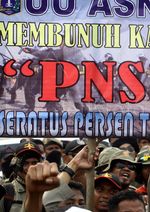 Minta Diangkat Jadi PNS,  Satpol PP Demo Istana